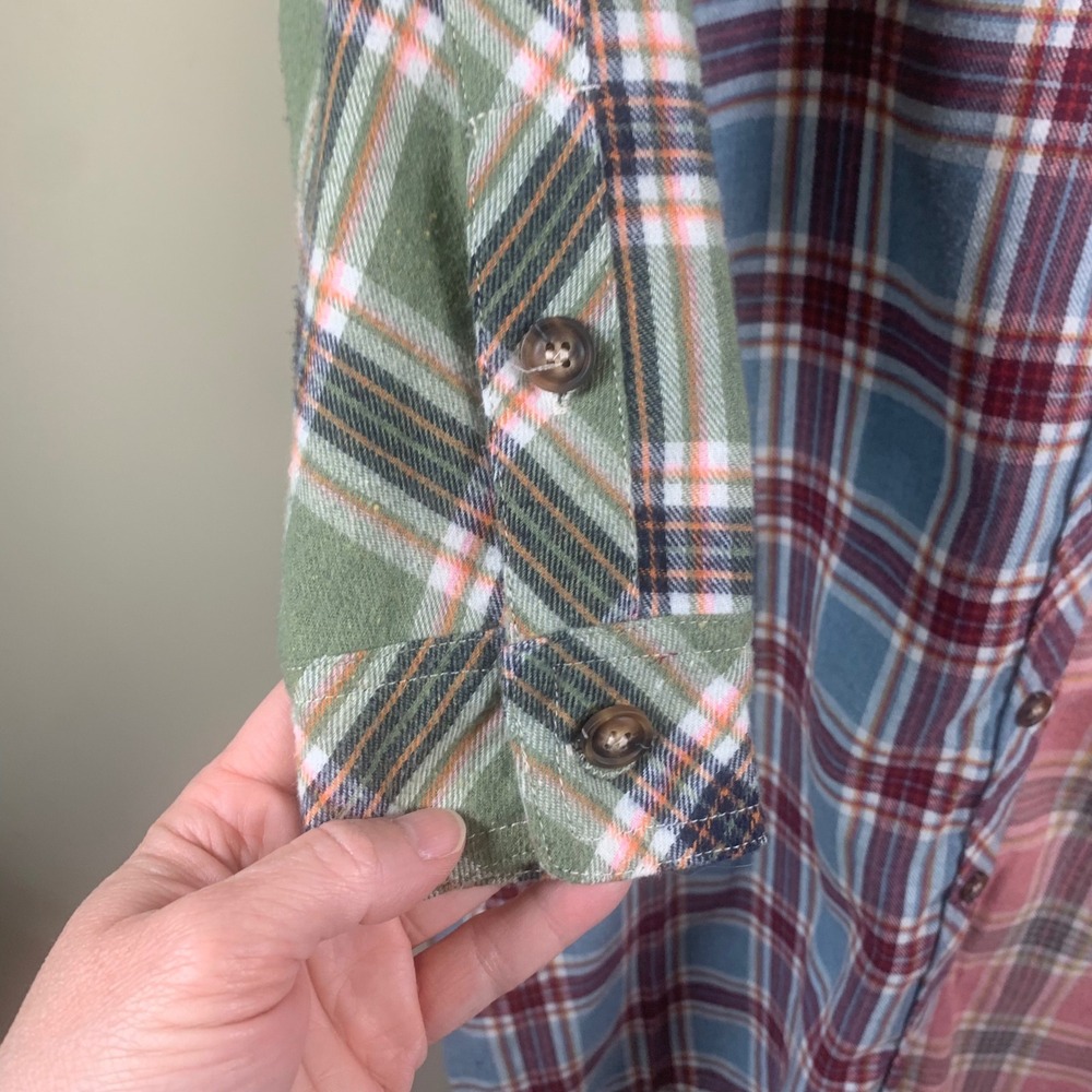 Oli and Hali Mixed Plaid Real World Duster Long Flannel Button Down Size Medium - Picture 9 of 11
